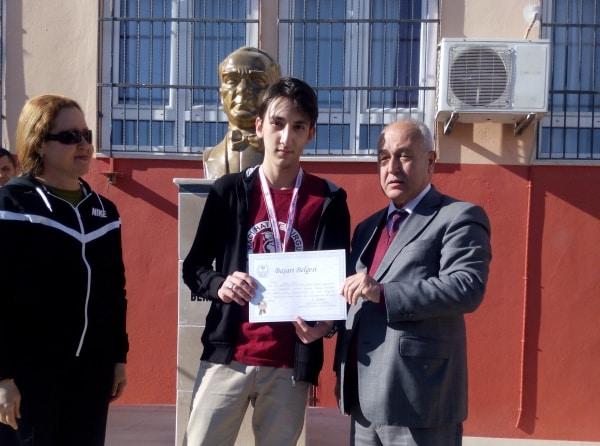 Öğrencimiz Kayra ÖZER, Okullar arası karate il müsabakalarında Adana 3.sü olmuştur.